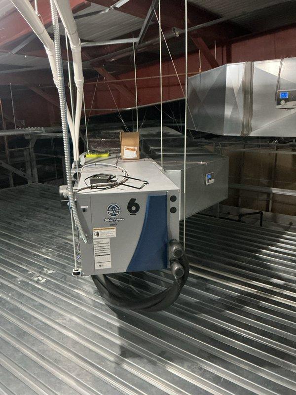 Replaced fan motor hub on rooftop HVAC unit in commercial mechanical room. Customer availability delayed start time to 10am, allowing for part installation and system testing to ensure proper airflow and unit operation upon completion.