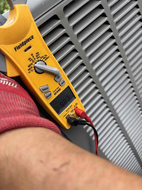 Completed annual Platinum Level maintenance on a 2-year-old HVAC system during the first scheduled visit. Performed comprehensive system inspection, electrical testing with digital multimeter, and replaced 20x25x5 air filter. All components operating within normal parameters with no deficiencies noted.