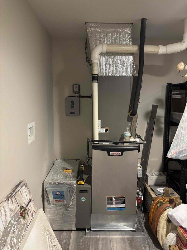 Completed annual Platinum Level maintenance on a 2-year-old HVAC system during the first scheduled visit. Performed comprehensive system inspection, electrical testing with digital multimeter, and replaced 20x25x5 air filter. All components operating within normal parameters with no deficiencies noted.
