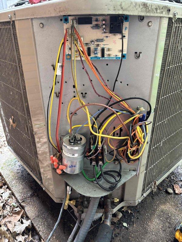 Completed Gold Level planned maintenance on single HVAC system. Performed comprehensive system inspection, verified temperature readings at 73.9°F, accessed outdoor unit to inspect electrical connections, capacitor, and control board functionality. Documented system condition with photos showing internal components including wiring harness, capacitor, and control module all operating within normal parameters.
