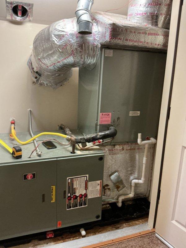 Responded to no-cooling complaint on 15-year-old residential HVAC system with outdoor fan inoperative and warm air discharge. Upon arrival, found indoor temperature at 86°F with thermostat set to 67°F. Performed comprehensive diagnostic evaluation of air handler unit and associated ductwork system. Conducted electrical testing and refrigerant system analysis to identify failure point in outdoor condenser unit. Verified proper airflow through supply ducts and confirmed no breaker trips or evaporator coil icing present. Diagnosed condenser fan motor failure preventing heat rejection from refrigeration cycle, resulting in loss of cooling capacity and elevated indoor temperatures.