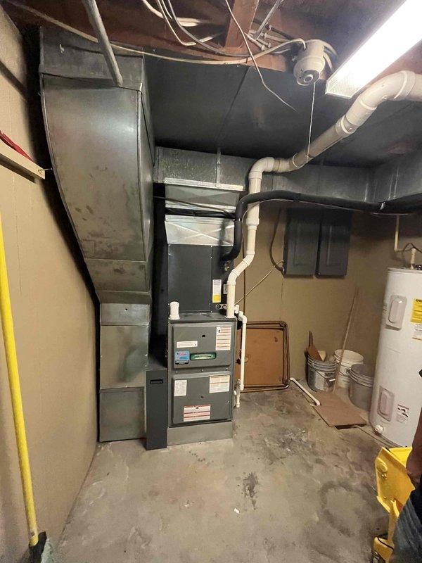 Completed annual Platinum Level maintenance on a 6-year-old residential HVAC system. Performed comprehensive inspection of furnace unit and associated ductwork in basement mechanical room, verified thermostat operation and programming settings, and replaced 24x25x5 air filter. All system components found operating within normal parameters with no deficiencies noted.