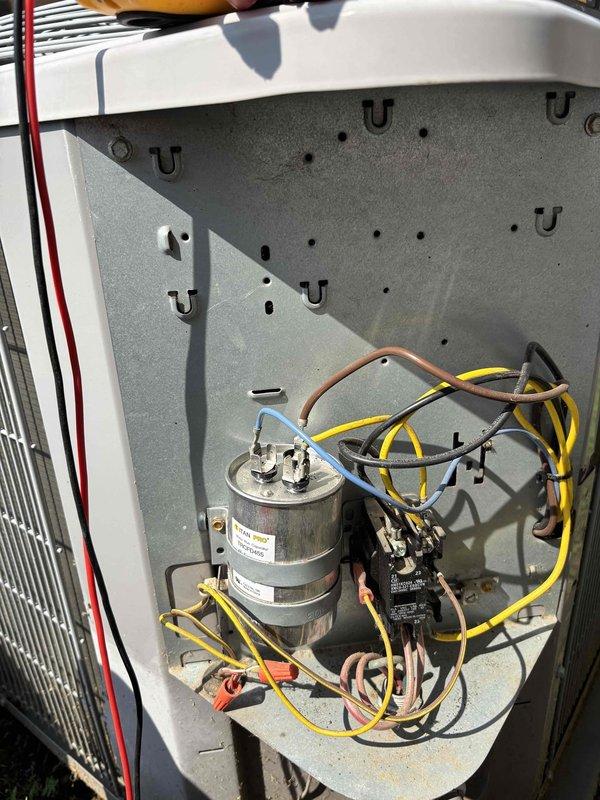 Completed planned monthly maintenance on residential single-system HVAC unit under Gold Level service agreement. Inspected and tested electrical components including capacitor and contactor, verified all wire connections were secure, replaced 16x25x1 air filter, and examined system sensor to ensure proper operation. All components found in good working condition with unit operating within normal parameters.