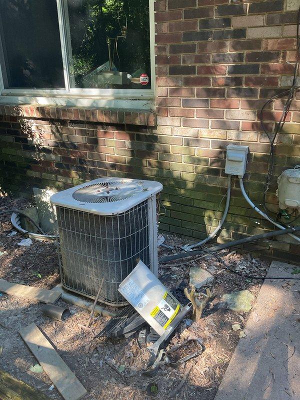 Conducted on-site evaluation of existing air conditioning system to provide comparative estimate for 2.5-ton multi-stage cooling system replacement. Inspected outdoor condensing unit, control board components, electrical connections, and system configuration. Documented equipment condition and specifications through detailed photography for proposal development.