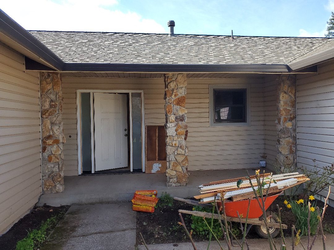 Damascus, OR - We just installed 10 windows and 2 doors for customer in Damascus OR. Damascus, OR - We just installed 10 windows and 2 doors for customer in Damascus OR.