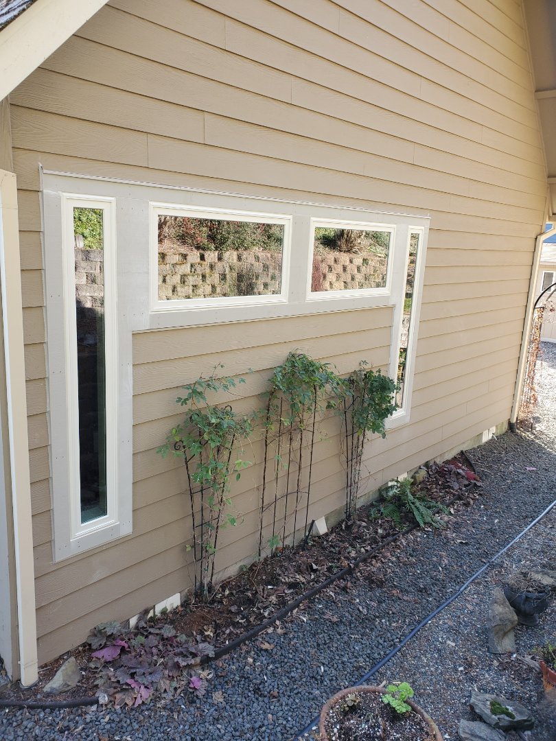 Hood River, OR - We installed 5 windows installation in this beautiful home. Hood River, OR - We installed 5 windows installation in this beautiful home.