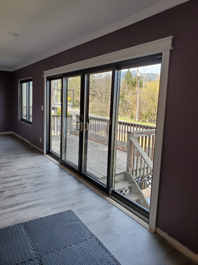 Hood River, OR - We did 1 door and 2 windows installation in this beautiful home Hood River, OR - We did 1 door and 2 windows installation in this beautiful home