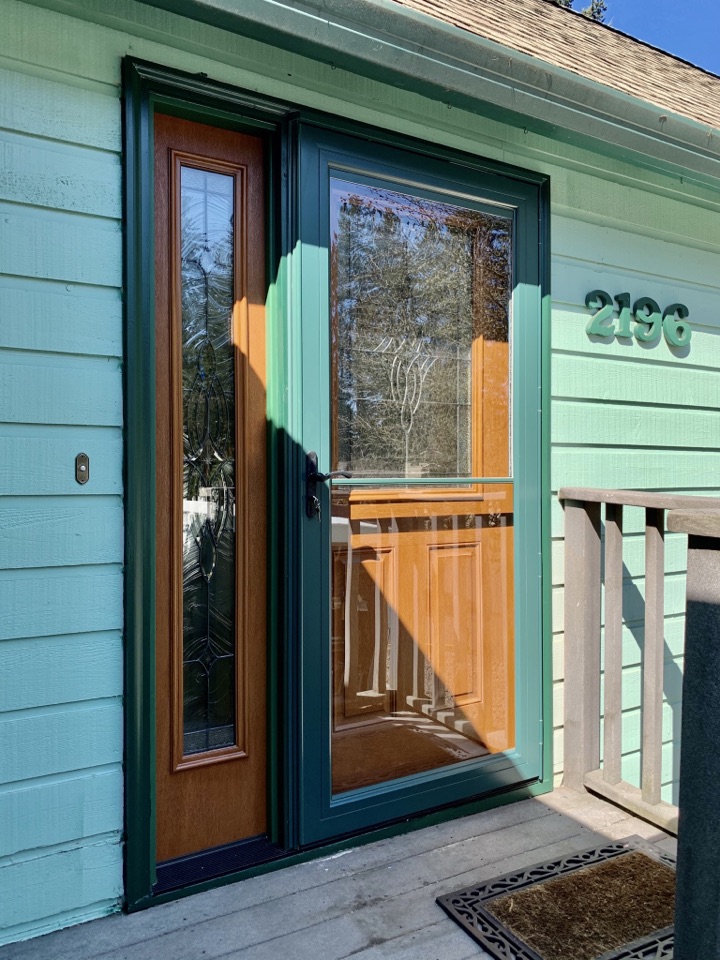 Entry door with side light. Storm door. Replacement door. Entry door with side light. Storm door. Replacement door.
