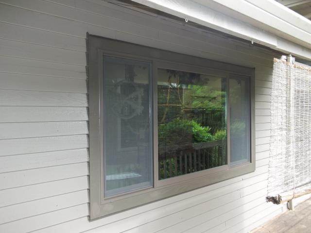 Oregon City, OR - 1 triple glider, terr ext / sandtone int. Terratone painted ext trim. Oregon City, OR - 1 triple glider, terr ext / sandtone int. Terratone painted ext trim.