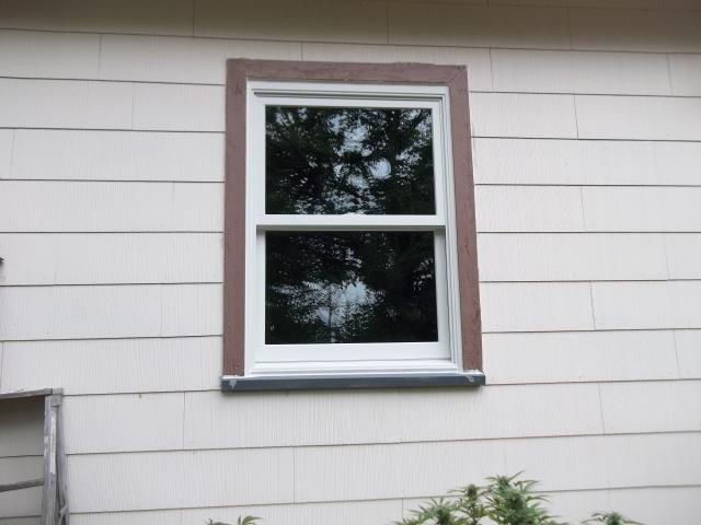 Oregon City, OR - 9 Windows and 1 2 panel slider. Mix of retro and cutbacks. Single color white with white. Oregon City, OR - 9 Windows and 1 2 panel slider. Mix of retro and cutbacks. Single color white with white.