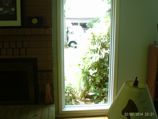 Gresham, OR - Picture windows installed. White interior/exterior. Gresham, OR - Picture windows installed. White interior/exterior.