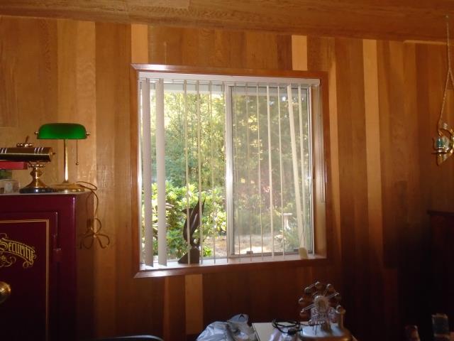 Beavercreek, OR - We replaced 9 draft aluminum windows with nice insulated Andersen windows for this home! Beavercreek, OR - We replaced 9 draft aluminum windows with nice insulated Andersen windows for this home!