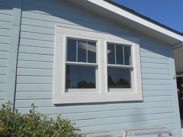 Beaverton, OR - We put in two new gorgeous double hung windows in this house! Beaverton, OR - We put in two new gorgeous double hung windows in this house!
