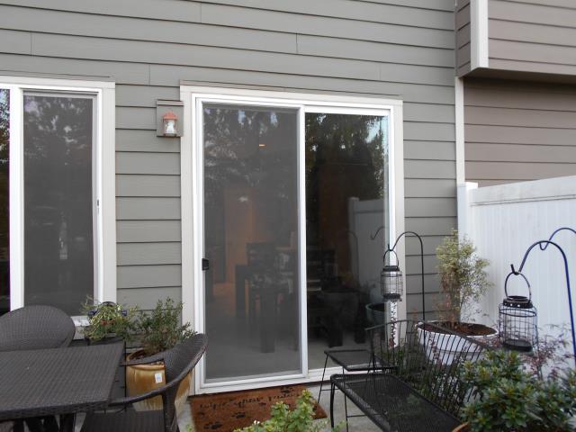 Fairview, OR - Our professional installers at Renewal by Andersen took their time with 3 windows and 1 patio door in this Fairview home! Fairview, OR - Our professional installers at Renewal by Andersen took their time with 3 windows and 1 patio door in this Fairview home!