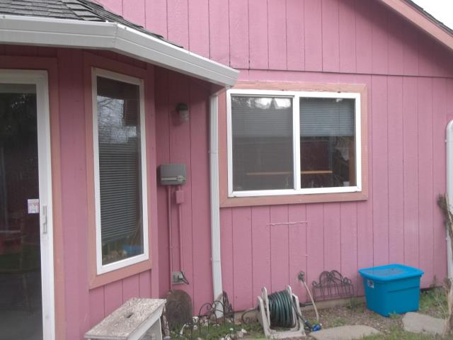 Molalla, OR - Our professional installers replaced 13 windows and a patio door for this lovely house in Molalla! Molalla, OR - Our professional installers replaced 13 windows and a patio door for this lovely house in Molalla!