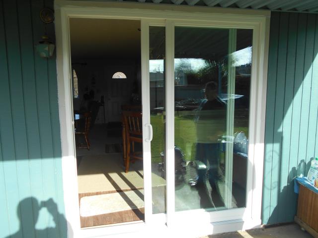 Molalla, OR - Our professional installers worked hard to replace a Gliding Glass patio door for this house! Molalla, OR - Our professional installers worked hard to replace a Gliding Glass patio door for this house!