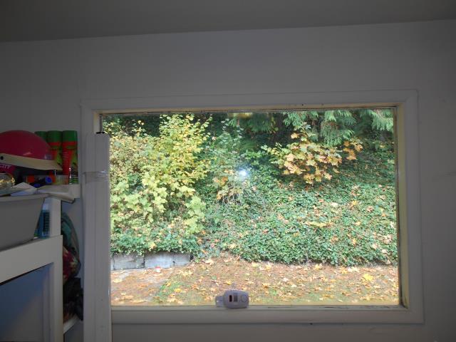 Rainier, OR - We put in a great picture window along with 5 other replacement windows and a gorgeous patio door for this house! Rainier, OR - We put in a great picture window along with 5 other replacement windows and a gorgeous patio door for this house!