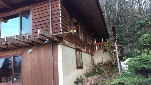Rainier, OR - Our professional installers put in 19 windows and 2 patio doors for this amazing house! Rainier, OR - Our professional installers put in 19 windows and 2 patio doors for this amazing house!