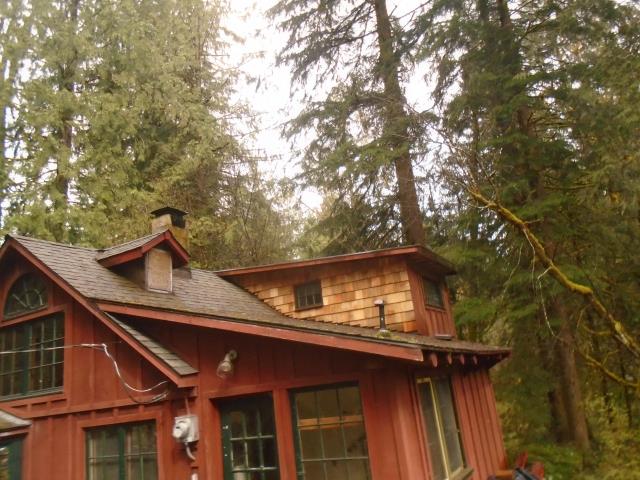 Rhododendron, OR - Our professional installers replaced 17 windows and 3 patio doors for this gorgeous home in Rhododendron, OR! Rhododendron, OR - Our professional installers replaced 17 windows and 3 patio doors for this gorgeous home in Rhododendron, OR!