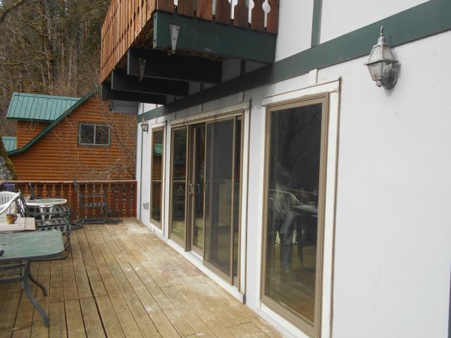 Rhododendron, OR - We replaced 9 windows and 3 gorgeous patio doors for this home! Rhododendron, OR - We replaced 9 windows and 3 gorgeous patio doors for this home!