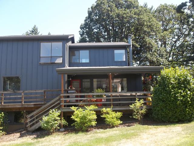 Amity, OR - Our professional installation crew worked hard to provide signature service in doing a full home replacement for this 31 window and 4 patio door project! Amity, OR - Our professional installation crew worked hard to provide signature service in doing a full home replacement for this 31 window and 4 patio door project!