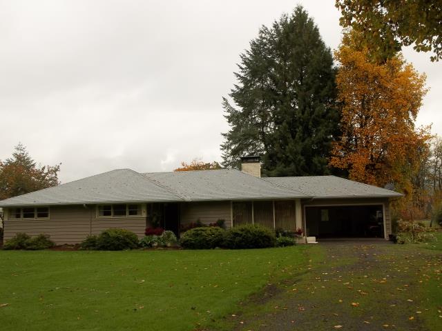 Springfield, OR - We did a 9 window replacement for this sweet Springfield home! Springfield, OR - We did a 9 window replacement for this sweet Springfield home!