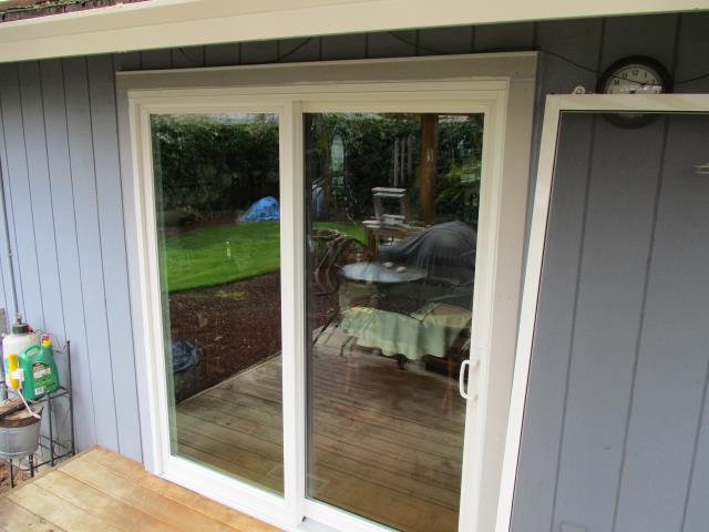 Cornelius, OR - We replaced 8 windows and a patio door for this lovely Cornelius home! Cornelius, OR - We replaced 8 windows and a patio door for this lovely Cornelius home!