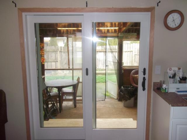 McMinnville, OR - We replaced 12 windows and a patio door for this marvelous McMinnville home! McMinnville, OR - We replaced 12 windows and a patio door for this marvelous McMinnville home!