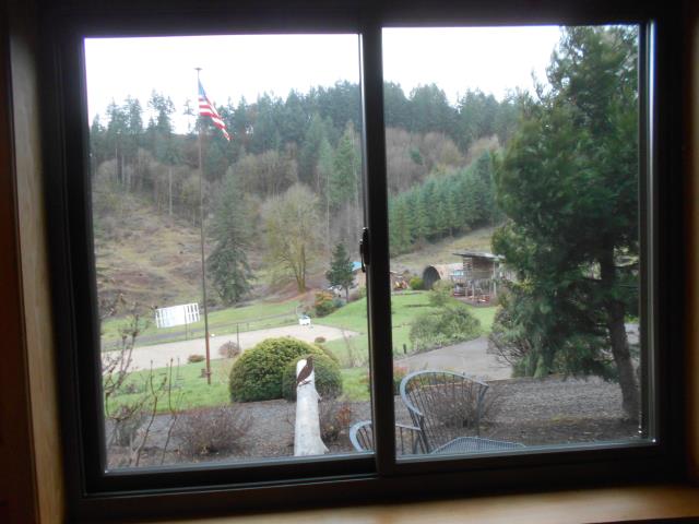Newberg, OR - Our professional installers replaced 5 windows in this lovely home! Newberg, OR - Our professional installers replaced 5 windows in this lovely home!