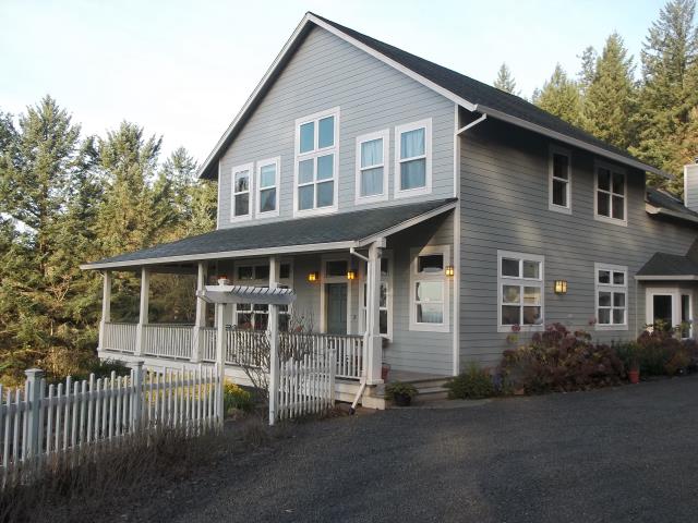 Newberg, OR - We replaced 12 windows for this lovely home! Newberg, OR - We replaced 12 windows for this lovely home!