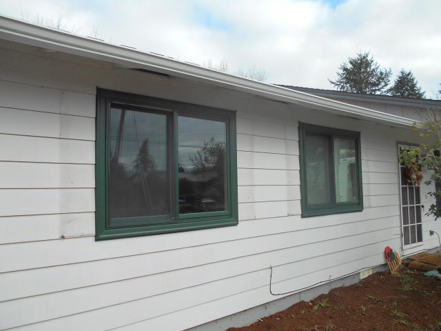 Salem, OR - We installed 9 replacement windows and 1 patio door for this lovely home! Salem, OR - We installed 9 replacement windows and 1 patio door for this lovely home!