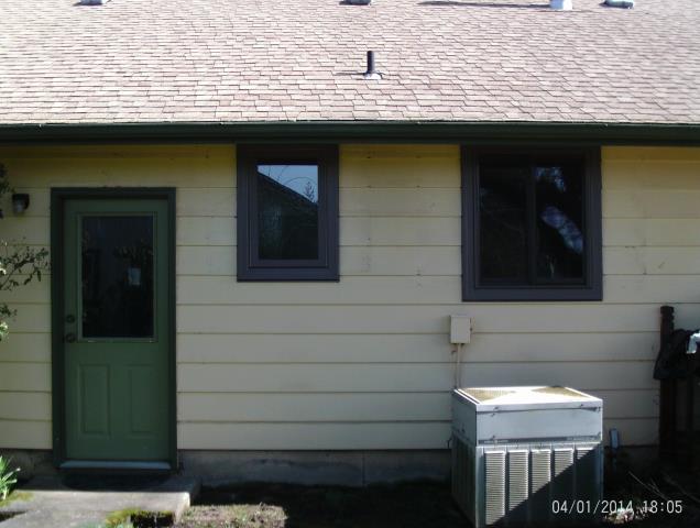 Silverton, OR - We installed 7 replacement windows for this gorgeous home! Silverton, OR - We installed 7 replacement windows for this gorgeous home!
