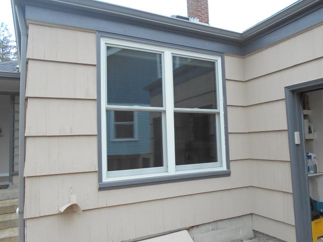 Eugene, OR - We installed 5 replacement windows for this home! Eugene, OR - We installed 5 replacement windows for this home!