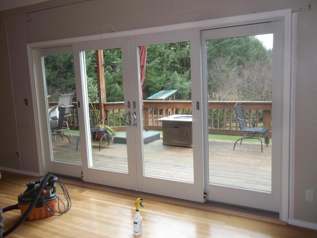 Damascus, OR - We installed 1 patio door and a customized replacement window for this home! Damascus, OR - We installed 1 patio door and a customized replacement window for this home!