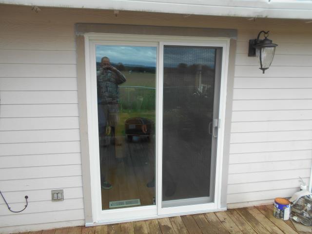 Molalla, OR - We installed a gorgeous new replacement sliding glass door for this Molalla home! Molalla, OR - We installed a gorgeous new replacement sliding glass door for this Molalla home!
