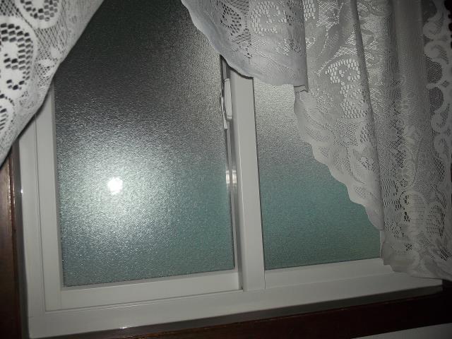 Salem, OR - Here is an example of our obscure glass product displayed in 1 out of the 10 windows and 2 patio doors that we installed for this beautiful Salem home. Salem, OR - Here is an example of our obscure glass product displayed in 1 out of the 10 windows and 2 patio doors that we installed for this beautiful Salem home.