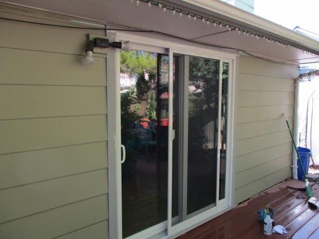 Keizer, OR - We installed 8 replacement windows and a brand new patio door for this sweet Keizer home! Keizer, OR - We installed 8 replacement windows and a brand new patio door for this sweet Keizer home!
