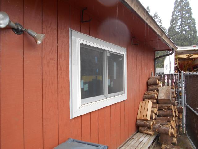 Keizer, OR - We did a full home replacement for all the windows in this gorgeous Keizer casa in addition to replacing the patio door. Keizer, OR - We did a full home replacement for all the windows in this gorgeous Keizer casa in addition to replacing the patio door.