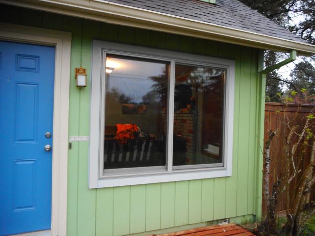 Salem, OR - We installed 6 replacement windows for this sweet Salem home! Salem, OR - We installed 6 replacement windows for this sweet Salem home!