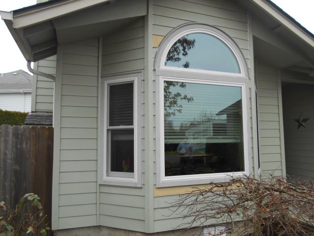 Eugene, OR - This home was done in multiple phases where we did a full replacement for these homeowners. We started with a 6 window project and completed 5 additional windows and a patio door the second go around. Eugene, OR - This home was done in multiple phases where we did a full replacement for these homeowners. We started with a 6 window project and completed 5 additional windows and a patio door the second go around.