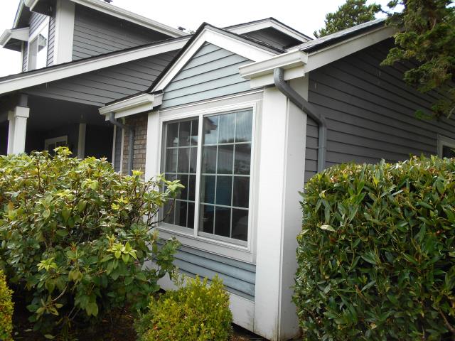 Eugene, OR - We installed 2 windows and a patio door for this amazing Eugene home! Eugene, OR - We installed 2 windows and a patio door for this amazing Eugene home!