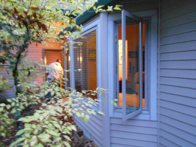 Beaverton, OR - We installed 5 replacement windows for this beautiful Beaverton home! Beaverton, OR - We installed 5 replacement windows for this beautiful Beaverton home!