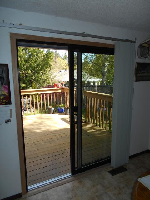 Gresham, OR - We installed a replacement sliding glass patio door for this great Gresham home! Gresham, OR - We installed a replacement sliding glass patio door for this great Gresham home!