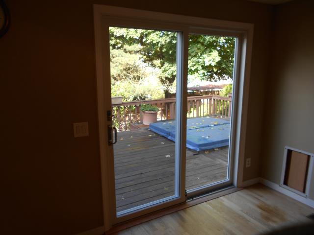 Beaverton, OR - We installed a lovely new sliding glass patio door for this great place! Beaverton, OR - We installed a lovely new sliding glass patio door for this great place!