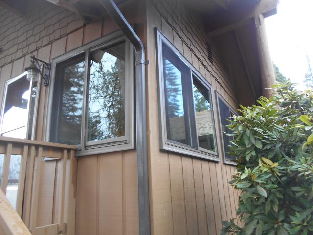 Beaverton, OR - We did a full remodel for this home, breaking down the this window replacement into 2 phase. In this first phase here we installed 13 replacement windows for this gorgeous view in Beaverton! Beaverton, OR - We did a full remodel for this home, breaking down the this window replacement into 2 phase. In this first phase here we installed 13 replacement windows for this gorgeous view in Beaverton!