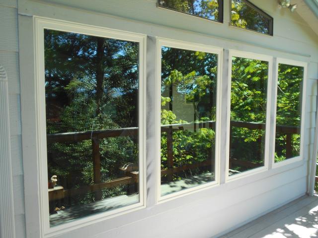 Kelso, WA - We installed 11 replacement windows in this gorgeous home in Kelso, Washington. The stunning picture windows allow for a lovely landscape view of the amazing Pacific North West trees. Kelso, WA - We installed 11 replacement windows in this gorgeous home in Kelso, Washington. The stunning picture windows allow for a lovely landscape view of the amazing Pacific North West trees.