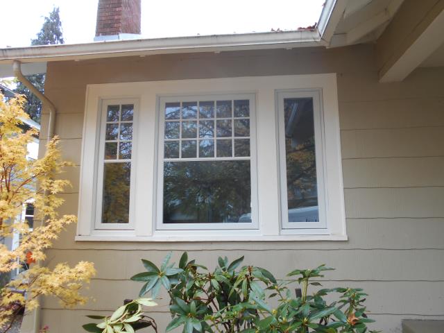 Eugene, OR - We installed 14 replacement windows for this sweet Eugene place! Eugene, OR - We installed 14 replacement windows for this sweet Eugene place!