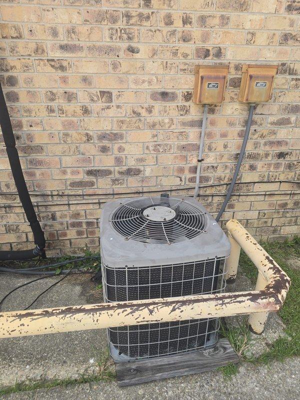 Completed estimate for evaporator coil replacement and lead set installation on residential HVAC system. Indoor air handler unit located in attic space and outdoor dual condenser units assessed for compatibility and refrigerant line routing requirements.