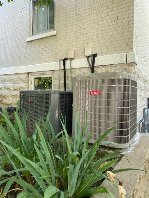 Russellville, KY - The Bryant 189 Evolution air conditioner fit the pad for a residential hvac replacement in Russellville, KY. Russellville, KY - The Bryant 189 Evolution air conditioner fit the pad for a residential hvac replacement in Russellville, KY.