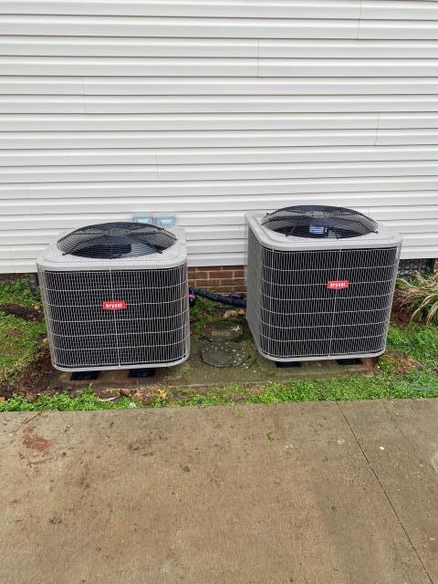 Bowling Green, KY - Heat Pumps installed for a home owner in Plano, KY who were preparing their home for the upcoming summer heat. Bryant 214 Series Heat Pumps. TVA Heat Pump Program. Bowling Green, KY - Heat Pumps installed for a home owner in Plano, KY who were preparing their home for the upcoming summer heat. Bryant 214 Series Heat Pumps. TVA Heat Pump Program.